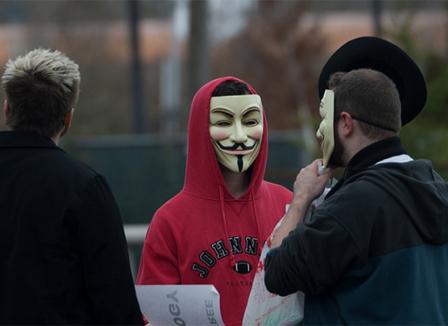 L'histoire du jour: Un ado de 15 ans pirate les sites de 2 multinationales