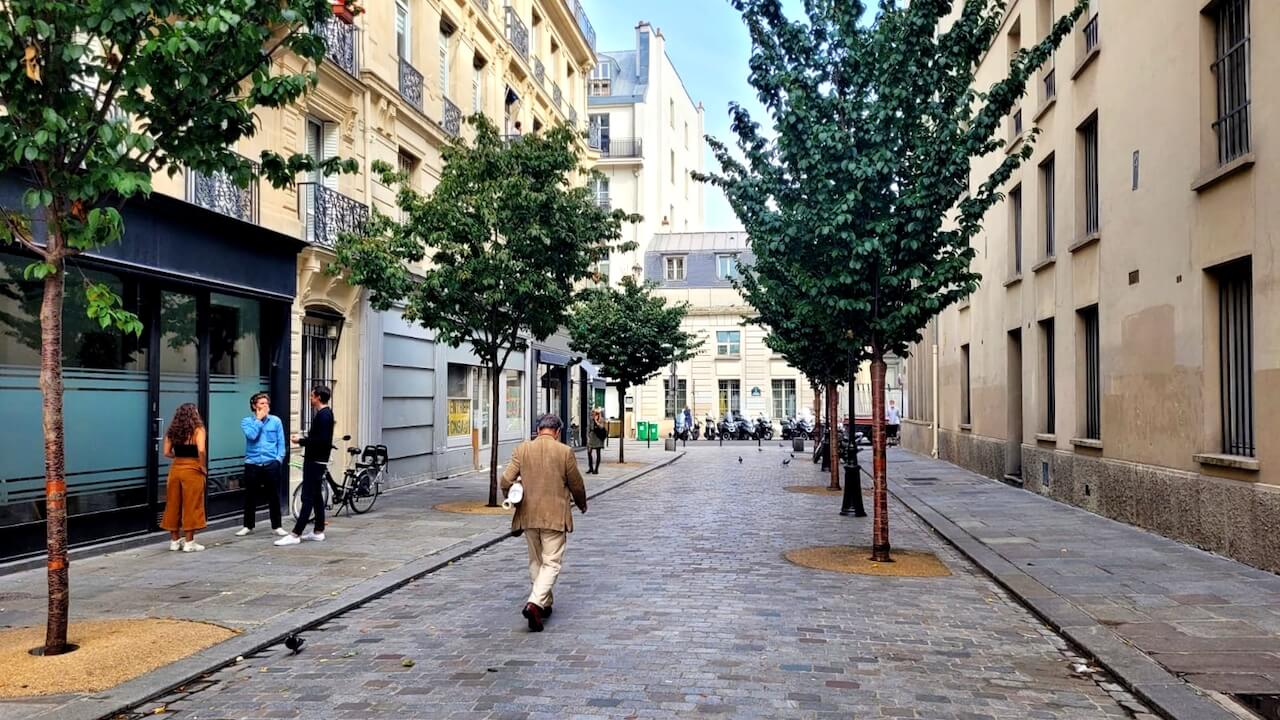  « La policière appelait les arabes chameaux et les noirs négros »