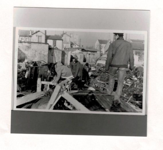 Les bidonvilles restent un « passé douloureux et oublié, toujours d’actualité ».