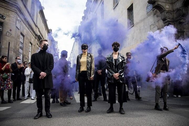 Le nom d'Akira est inspiré d’un célèbre manga japonais cyberpunk de Katsuhiro Otomo, paru entre 1984 et 1993 qui raconte l’histoire d’Akira, un orphelin détenteur d’un pouvoir capable de détruire le monde cauchemardesque qui l’entoure