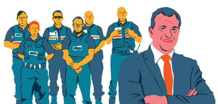 Depuis son arrivée à la mairie, Aliot a placé à la tête de la police municipale Philippe Rouch, qui a passé presque 30 ans en région parisienne dans la Nationale. Une trentaine d’agents supplémentaires sont recrutés, des nouveaux commissariats sont ouverts, une brigade de VTT est créée et les équipements – avec notamment des flash-balls – sont renforcés