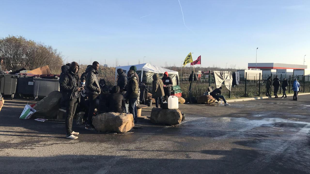 70 travailleurs sans-papiers en grève dans une filiale de La Poste