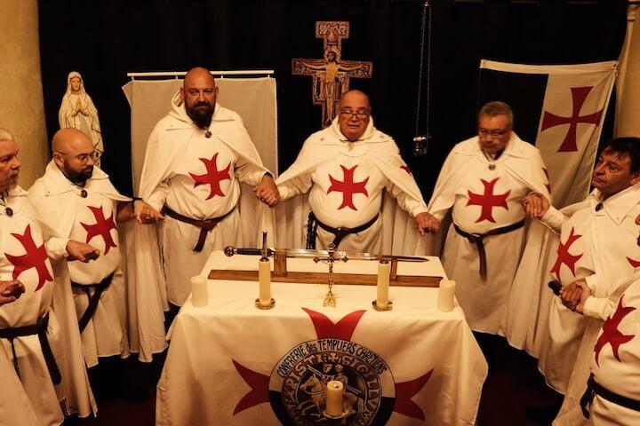 Les moines-soldats, ça fait aussi rêver les plus vieux.