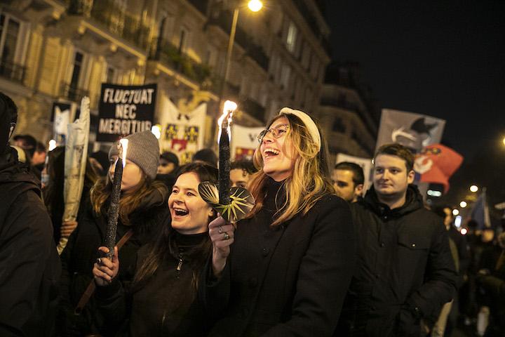 À droite en fond : Bastien Merger, également membre des Zouaves Paris.