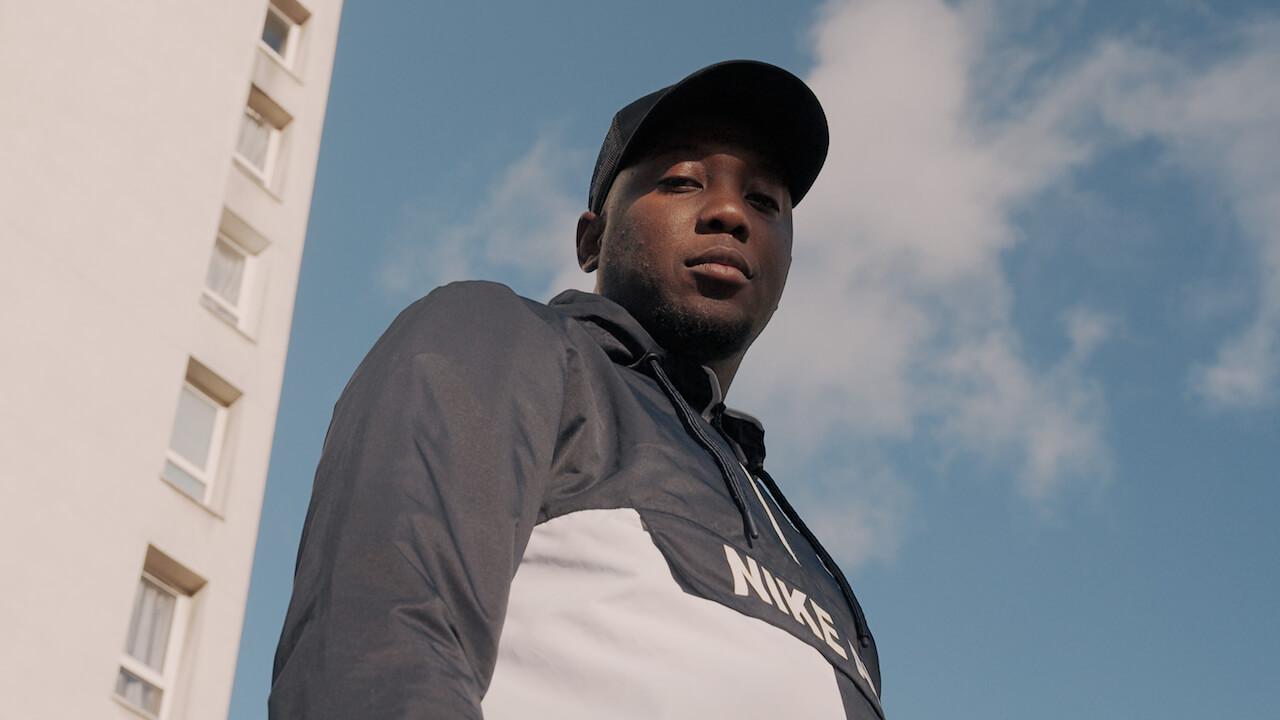 Emprisonné pour avoir tenté de venger son frère assassiné, Adama Camara raconte son histoire dans un livre 