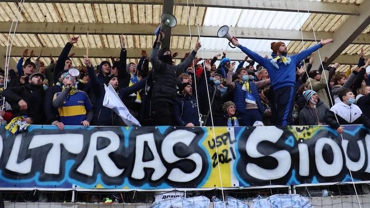 Lorsqu'ils se sont lancés pour les matches de Coupe de France en octobre 2021, les Ultras Sioul ont rassemblé près de 200 personnes dans le kop.