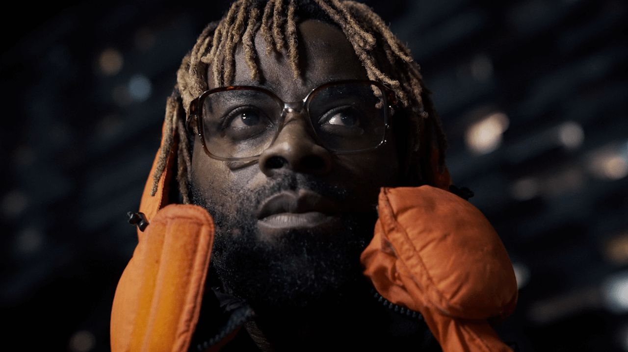 Isha, sourire aux fantômes