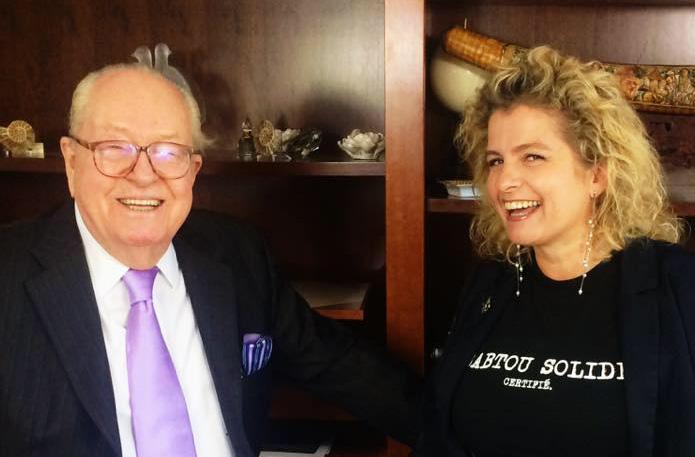 Marie d'Herbais, l'ex-compagne du proche de Marine Le Pen Frédéric Chatillon, a fait de la retape pour la marque aux côtés du patriarche Le Pen.