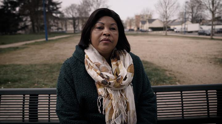 Rahma a assisté de loin au contrôle et à l'interpellation. Elle s'est mobilisée pour le lancement d'une pétition : « Stop à la violence (gratuite) »