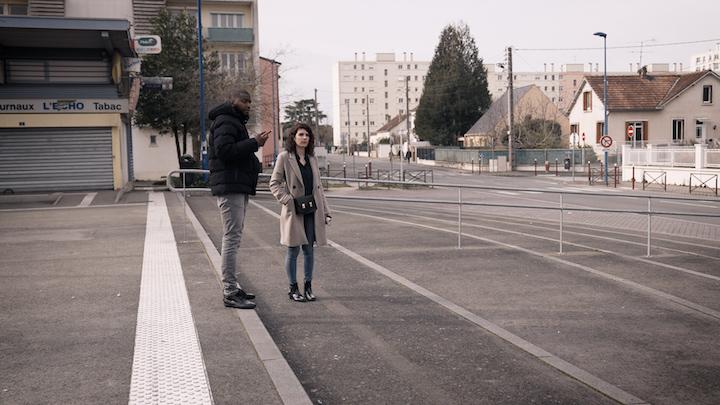 Moussa et Angèle sont en mission au Vieux Puits depuis trois mois pour lutter contre les rixes et le décrochage scolaire.