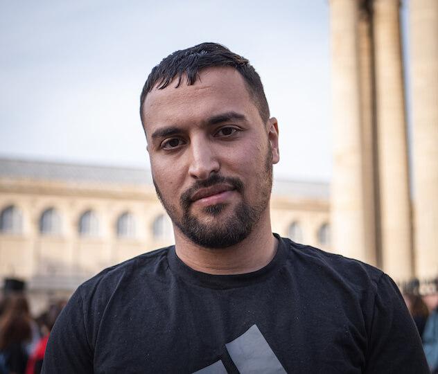 Aladin a mis deux semaines avant de pouvoir quitter l'Ukraine. Il ne demande qu'à pouvoir terminer ses études en France. Au lieu de ça, il risque de recevoir une OQTF dans quelques jours