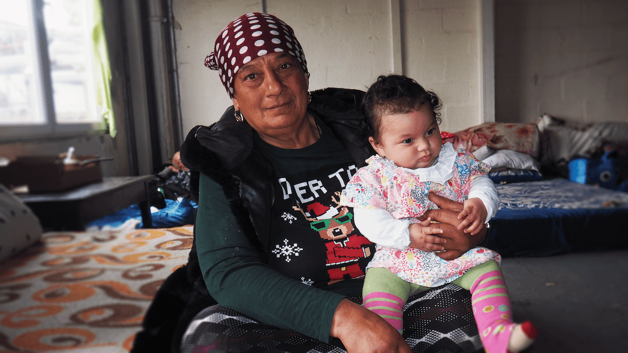 Entre bidonville et logement insalubre, c’est la galère pour les 80 occupants du squat qui a brûlé