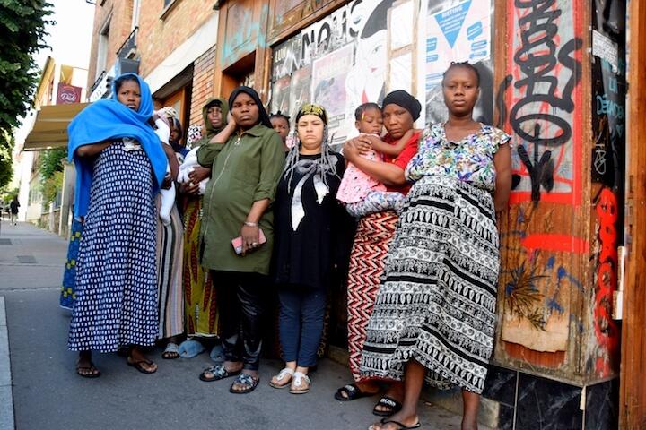 Les habitants du squat ont rédigé un communiqué demandant l’annulation de l'arrêté de la mairie « jusqu’à ce qu’une solution pérenne soit trouvée pour tous ». « Ne pas le faire c'est prendre la responsabilité de ce qui arrivera à nos nourrissons dans la rue. »