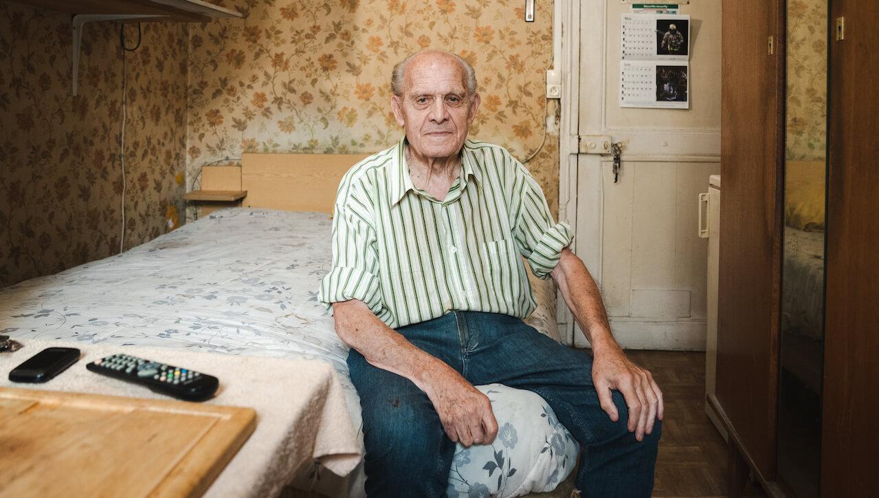 Pour 550 euros, des retraités louent une chambre de misère, moisissures et rats inclus