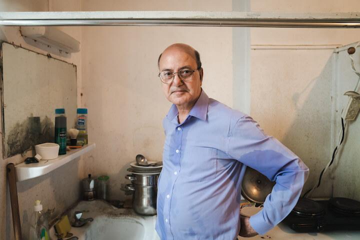 Daaou, 67 ans, paie 550 euros pour ce logement insalubre