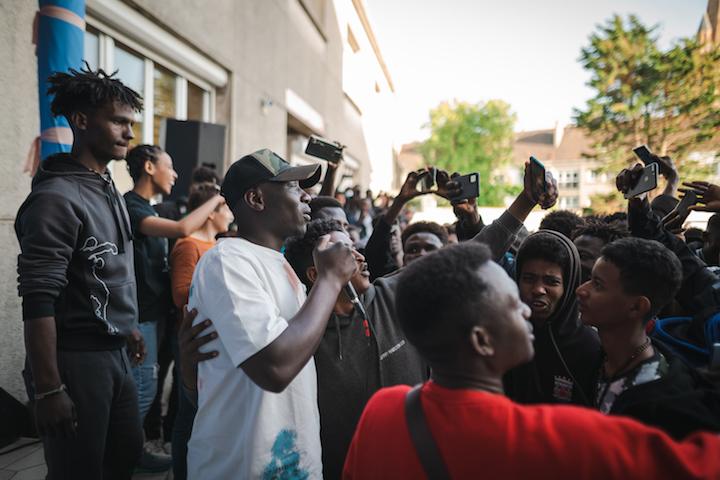 « Il est très vite devenu la voix de l’exil, la voix des Soudanais qui ont fui leur pays. 