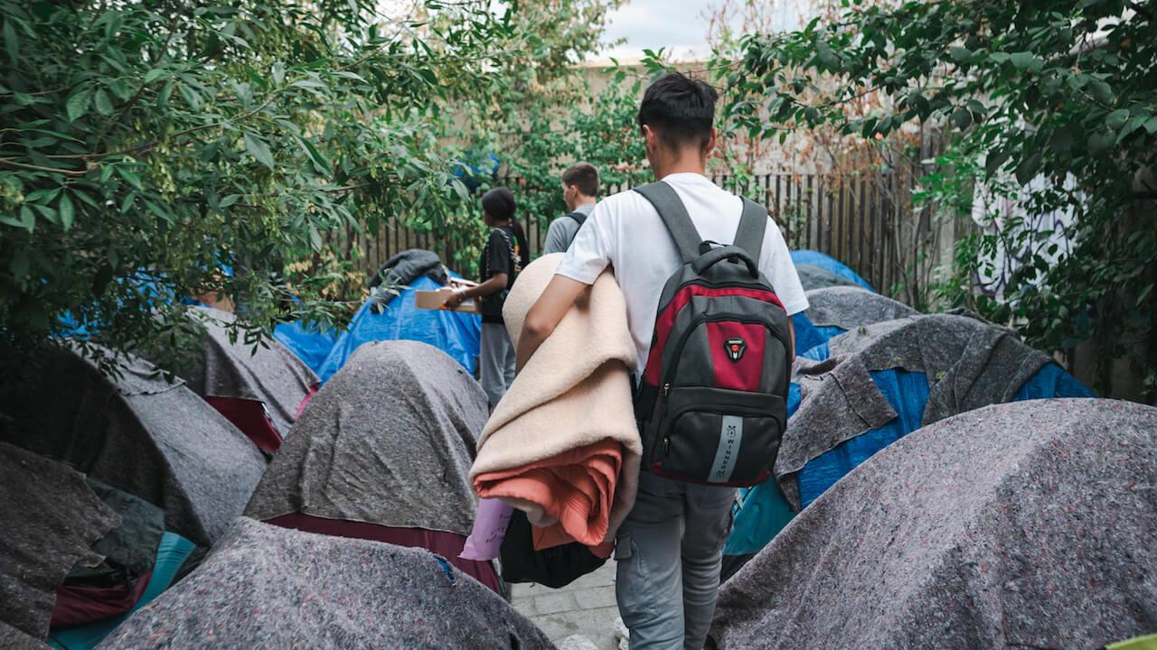 70 mineurs isolés dorment sous un pont d’Ivry-sur-Seine