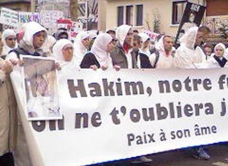 Photo: Plus de 1.200 personnes à la marche pour Hakim (Kremlin Bicêtre)