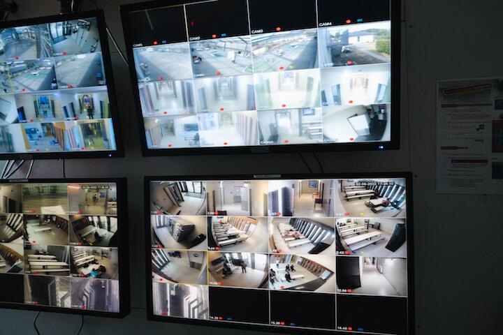 Les caméras de surveillance enregistrent les coins et recoins du Cra