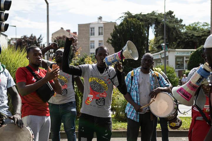 « On se bat pour notre régularisation. 