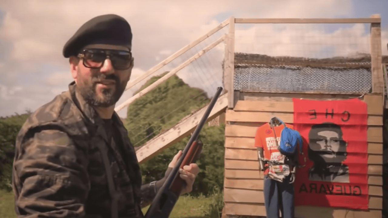 Mélenchon dépose une nouvelle plainte contre le youtubeur d'extrême droite Papacito