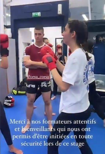 Orsu Corsu a aussi fait office cet été d’instructeur lors d’un entraînement à l’auto-défense des militantes du collectif identitaire féminin Némésis.