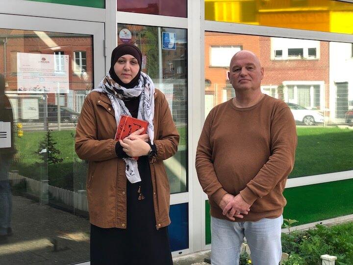 Aïcha Benaziez, la vice-présidente de la MJC est elle-même voilée. Elle fait partie des nombreux bénévoles à multiplier les heures à la MJC pour faire vivre l’endroit