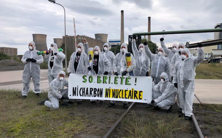 À la fin du mois de septembre 2022, des membres du Bloc Lorrain ont infiltré la centrale à charbon de Saint-Avold (57)