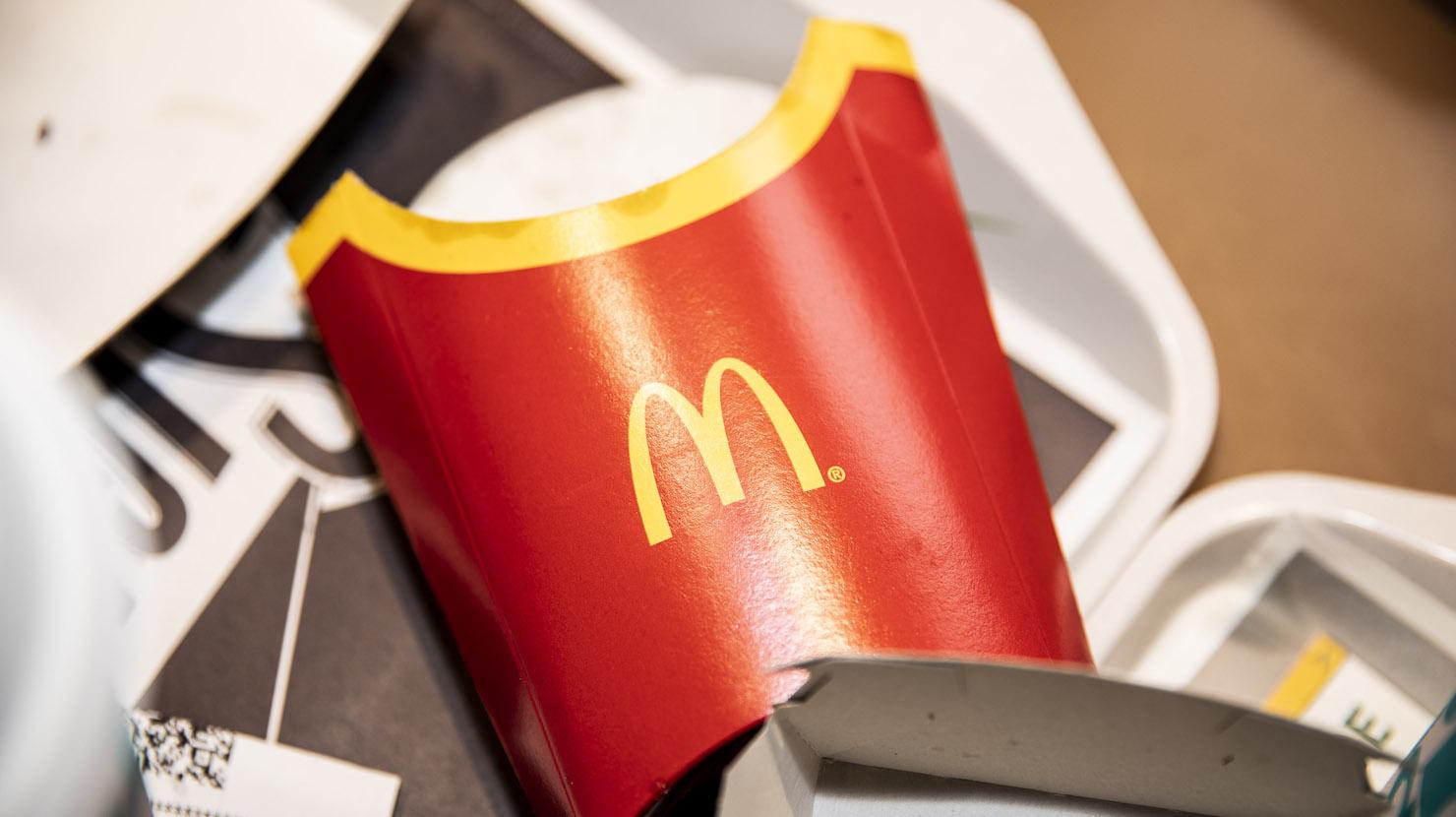 Agression raciste et homophobie décomplexée dans un McDo d’Occitanie
