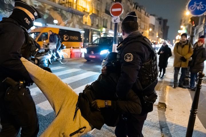 « Les policiers sont méchants, ils nous délogent tous les soirs. 