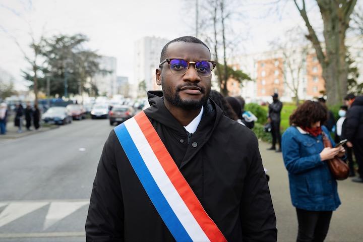 « C’est un fléau. Le manque de logements sociaux permet à des gens véreux de profiter de personnes en détresse », peste le député LFI Carlos Martens Bilongo
