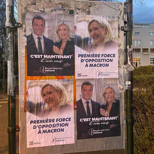 Moralité : les hooligans néonazis comme Théo V. savent coller des affiches.