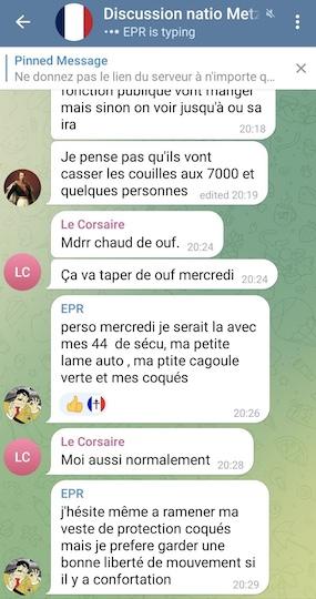 Les militants d’extrême droite envisagent de s’en prendre à la manifestation de soutien, prêts à se battre violemment. 