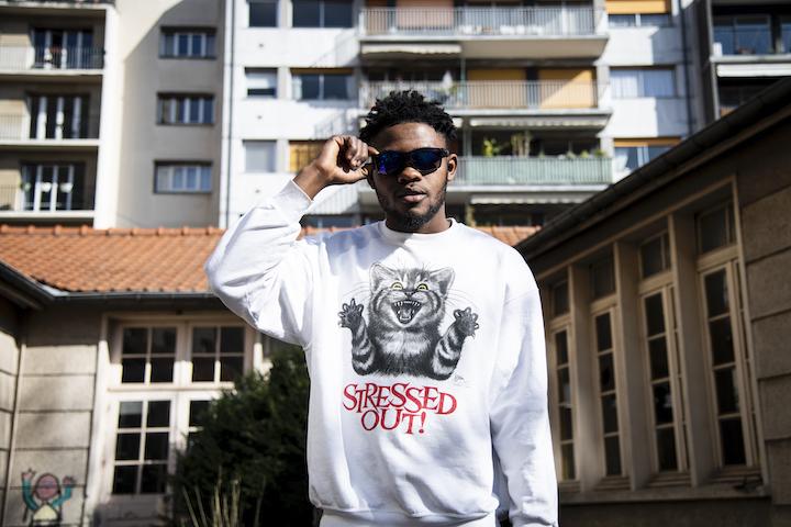 Killa espère un jour pouvoir faire des « concerts dans le monde entier ». « Et puis j’aiderai les pauvres avec tout mon argent », lance-t-il fièrement.