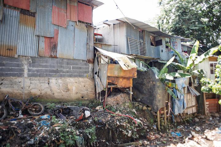 Le but de cette opération est avant tout l’expulsion vers les Comores voisines des personnes en situation irrégulière qui vivent dans ces bidonvilles