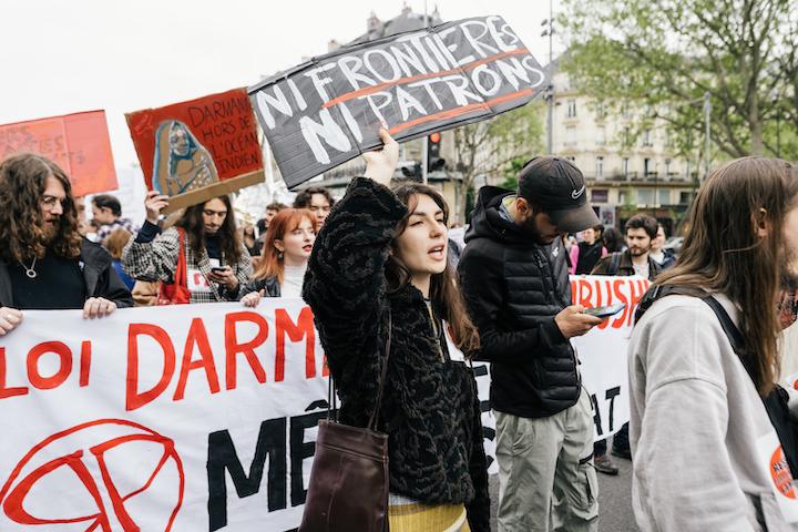 « Je veux être l'avocate de toutes celles et ceux qui ont besoin d'être défendus face à l'État, face aux patrons, faire du droit des étrangers. » tonne Ariane.