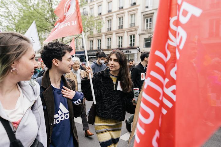 Ariane Anemoyannis a trouvé son antidote à la démoralisation de l’époque : « militer permet de donner du sens à la vie. C’est une richesse qu’on ne connaît nulle part ailleurs ! » 
