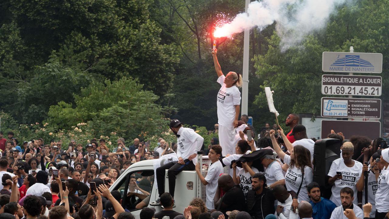 Nanterre : une marche blanche sous tension pour Nahel, tué par la police
