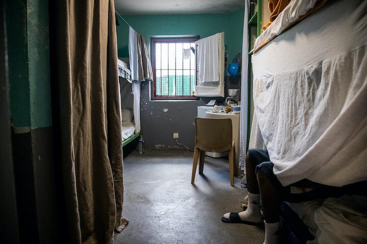 Les détenus racontent souffrir de la chaleur dans leur cellule