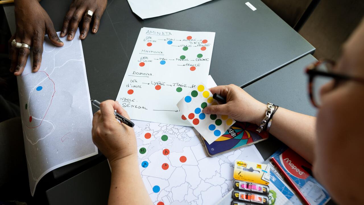 Des mères exilées tentent de vivre avec leurs fantômes