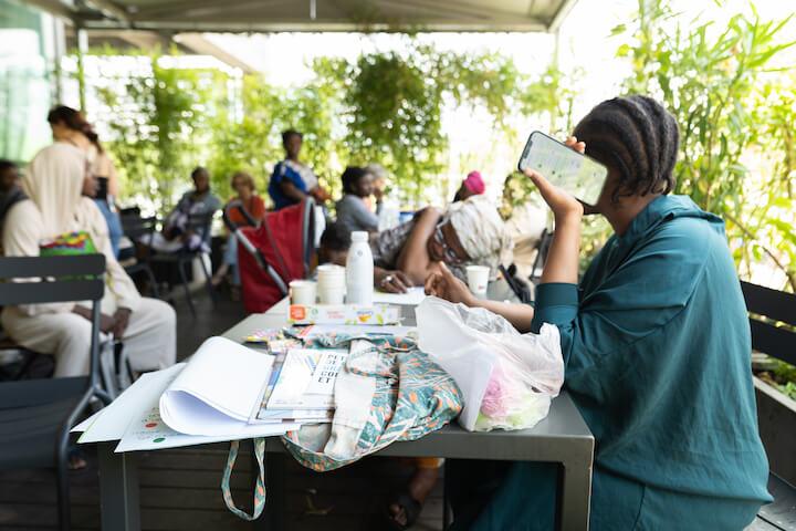 « Faire ces cartes, ça nous aide un peu. Ça nous permet de montrer ce qu'on vit, que c'est tout sauf facile. 