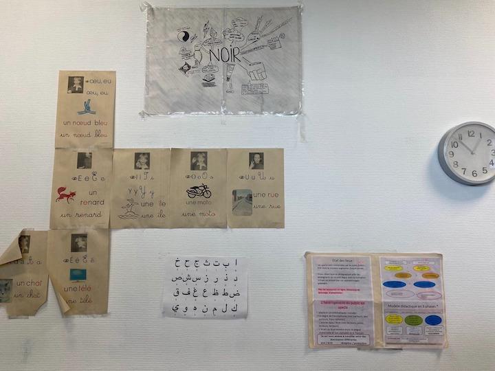 Tout au long de l’année, l’association Droit à l’École permet à une cinquantaine de mineurs non accompagnés de bénéficier de cours de français, de mathématiques ou d’anglais