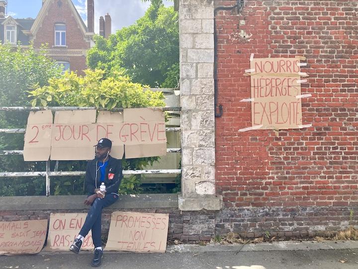 Plusieurs travailleurs sans papiers en grève évoquent subir un racisme décomplexé