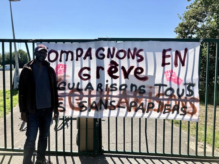 Les travailleurs sans papiers dénoncent l’exploitation dont ils ont été victimes durant des années