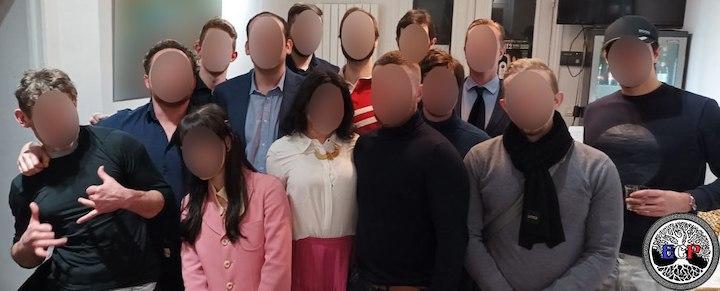 Les suprémacistes de l’ECP ne sont pas les seuls à investir les lieux. Pour la seule période d’octobre 2021 à novembre 2022, une trentaine de conférences d’extrême droite se sont tenues entre les murs du Mareyeur