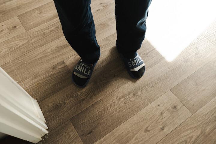 Gérard, Daaou, Halli et Meriem ont vécu un enfer à l’Hôtel du Marché. Après 12 mois de combat, ils pu être enfin relogés