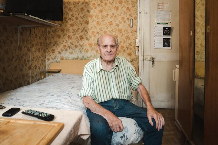 L'année dernière, StreetPress avait rencontré Marcel, 86 ans, dans sa chambre du deuxième étage.