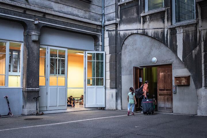 Actuellement l'école accueille trois familles dont dix enfants scolarisés dans l’école