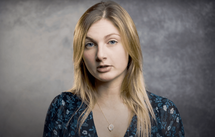 Capture d'écran d'une vidéo de Thaïs d'Escufon.