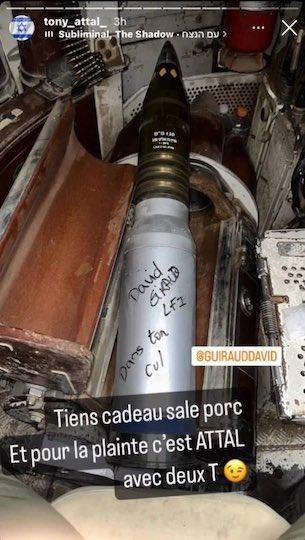 Le compte qui partage l’image et insulte le député David Guiraud appartient à un certain Tony Attal. Jusqu’au mitan des années 2000, la LDJ a justement été dirigée par Anthony Attal, une grande gueule adepte des provocations et des opérations coups de poing